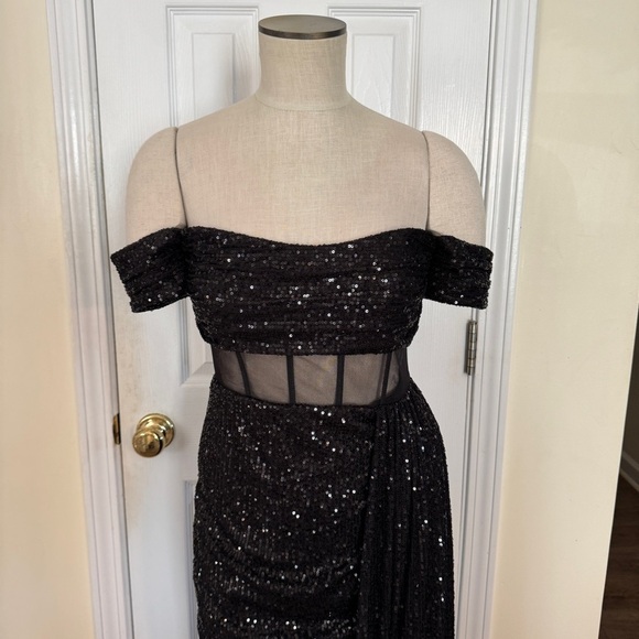 Ieena for Mac Duggal Sequin Gown Size 4 | Black Off-Shoulder Corset Dress - Picture 3 of 15